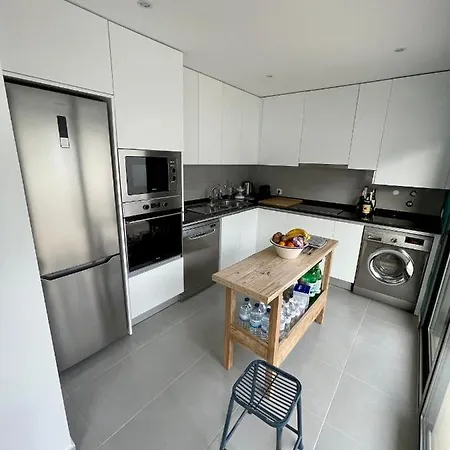 New And Modern 3 Bedroom With Private Heated Pool Near Nazare São Martinho do Porto