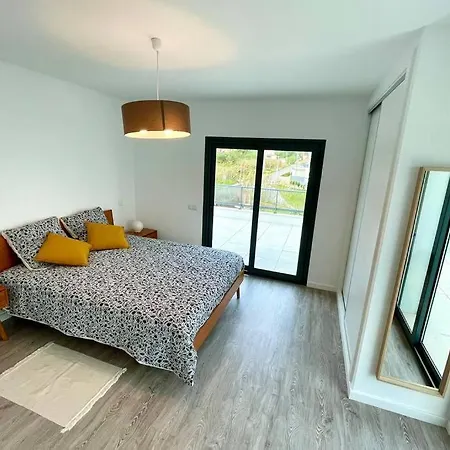 New And Modern 3 Bedroom With Private Heated Pool Near Nazare