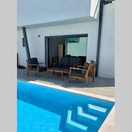 New And Modern 3 Bedroom With Private Heated Pool Near Nazare * סאו מרטיניו דו פורטו